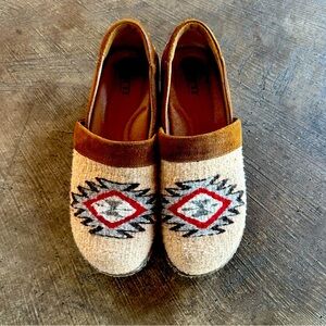 Born Women’s Aztec Clogs